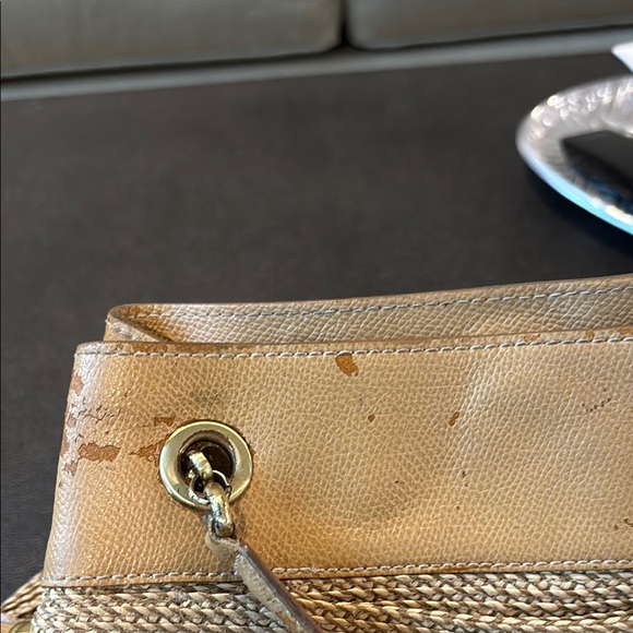 Eric Javits Tan and Gold Shoulder Bag with Chain Strap - Picture 9 of 9